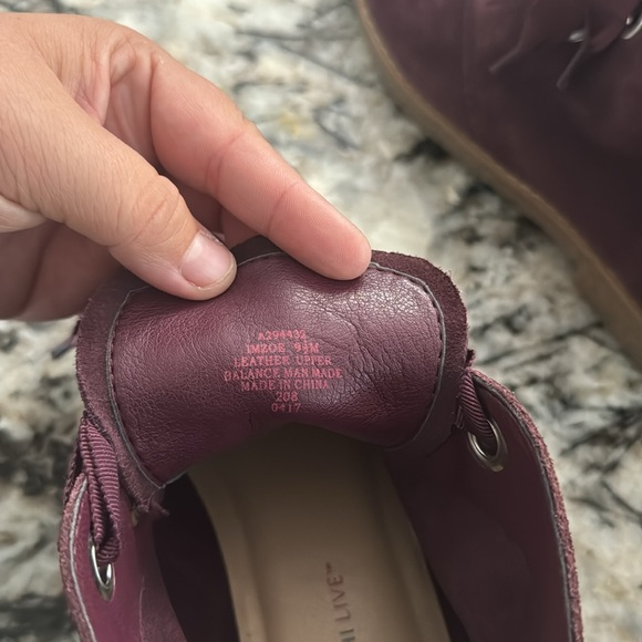 Women’s Isaac Mizrahi lace up Boots Size 9 1/2 - Picture 5 of 5